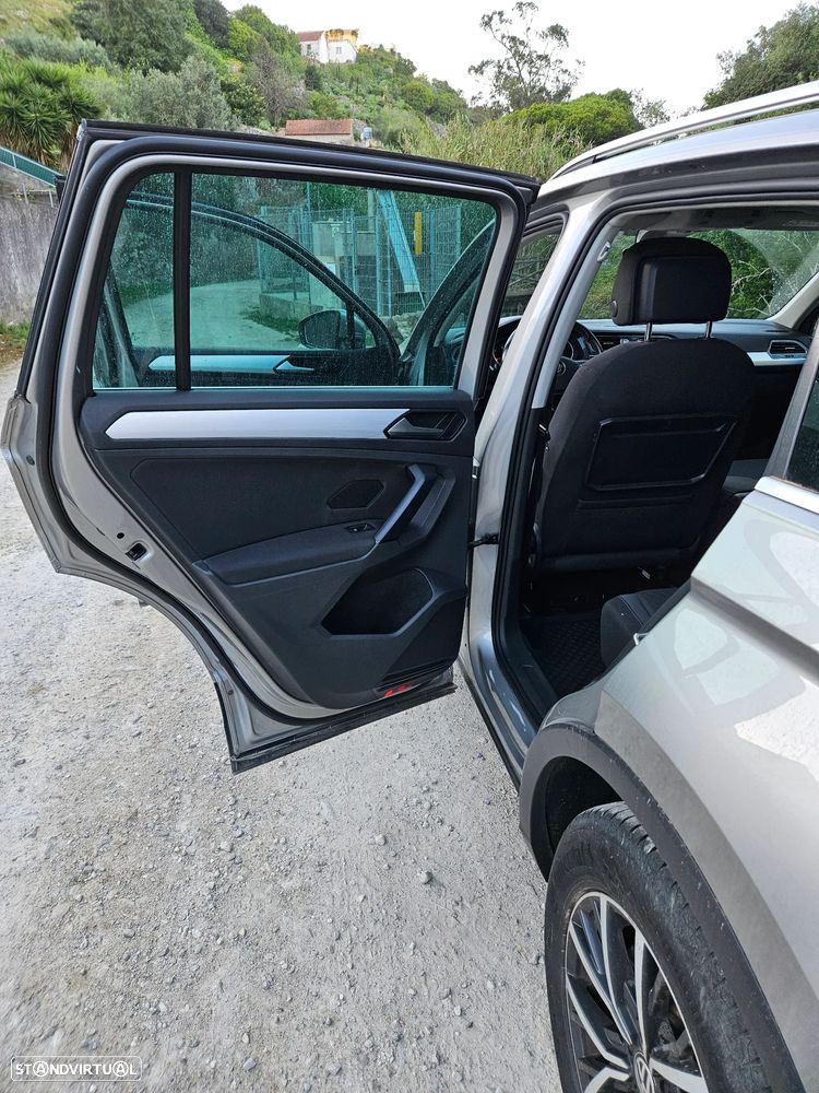 VW Tiguan 2.0 TDI Confortline - 14