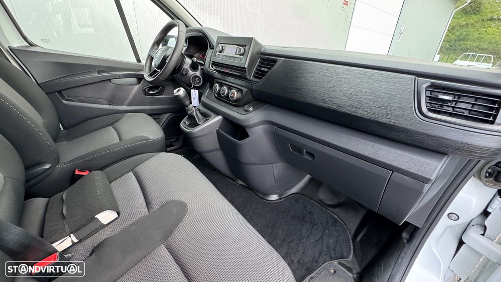 Renault Trafic 2.0 dCi L1 H2 Fase III - 17