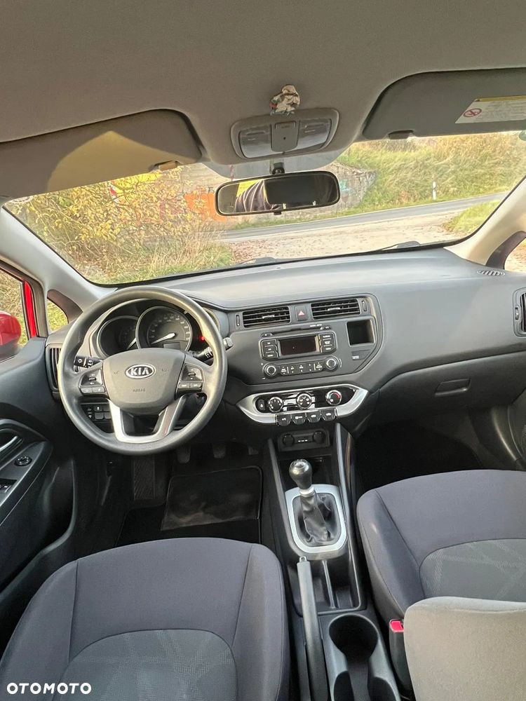 Kia Rio 1.2 L - 15