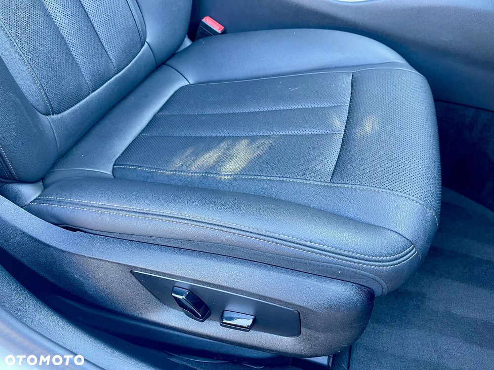 BMW Seria 5 530e xDrive - 19