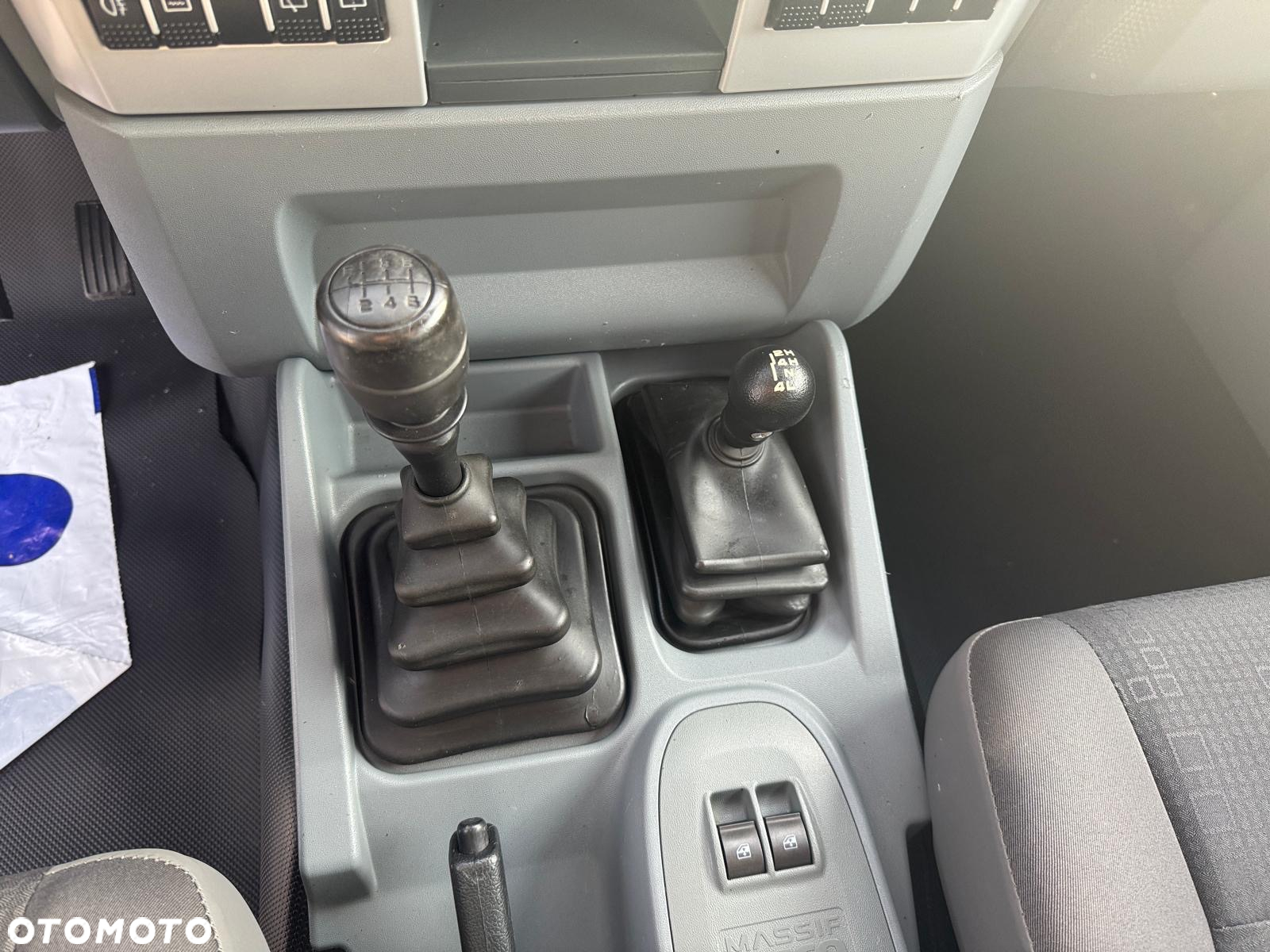 Iveco Massif - 21