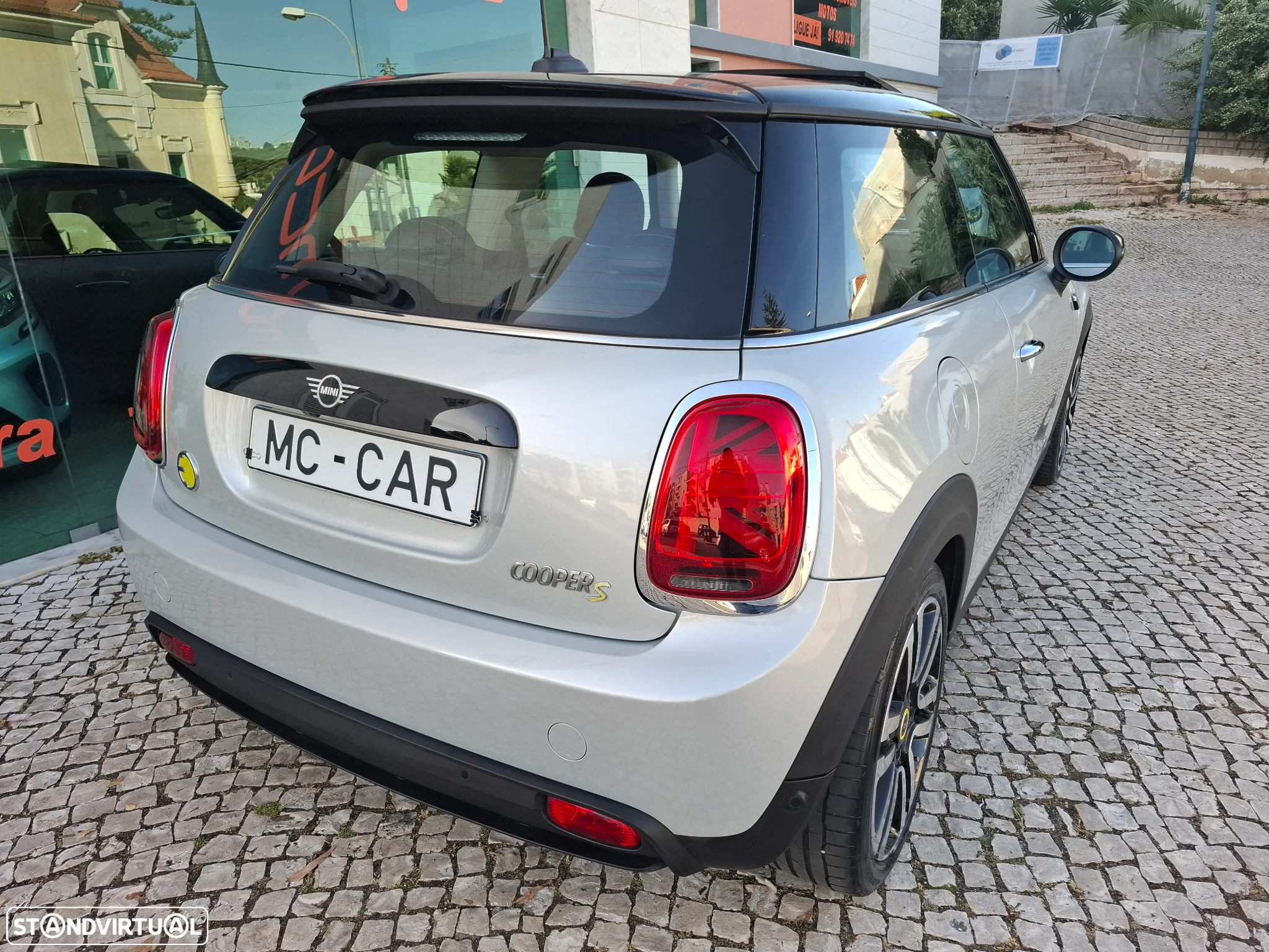 MINI 3 Portas Cooper SE Camden Edition - 49