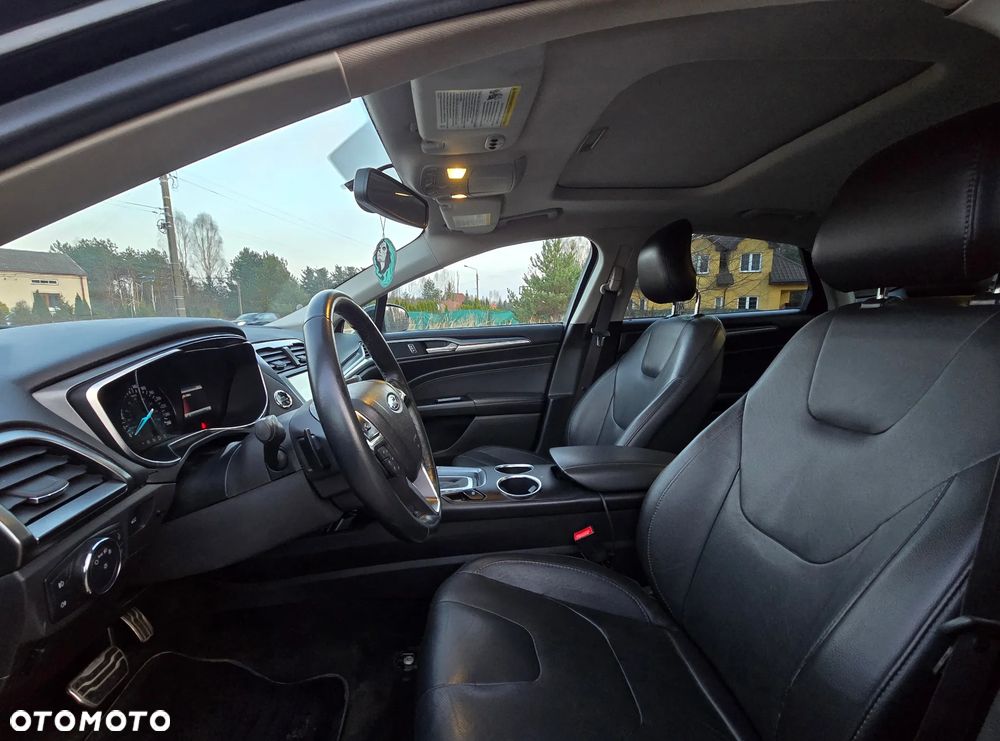 Ford Fusion - 19