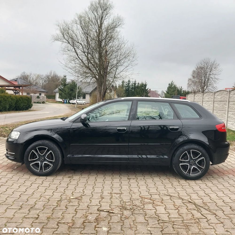 Audi A3 Sportback 1.6 Attraction - 4