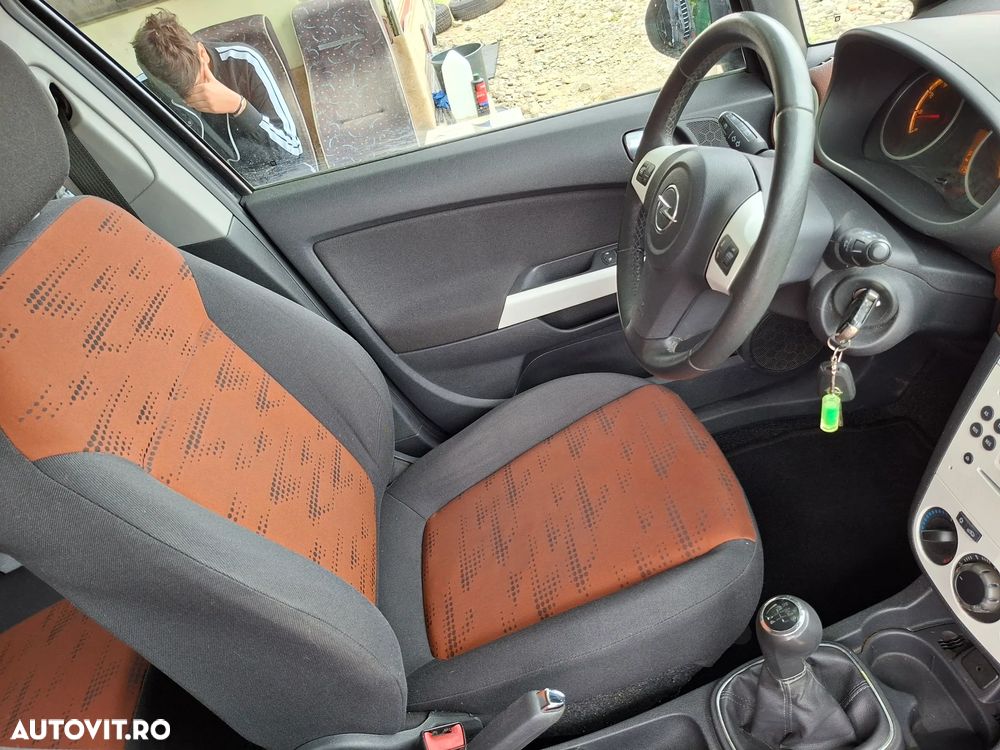 Opel Corsa - 13