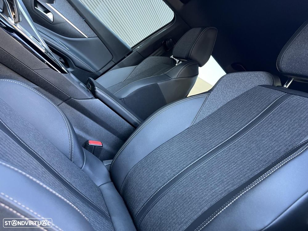 Peugeot 5008 1.5 BlueHDi Allure Pack EAT8 - 9
