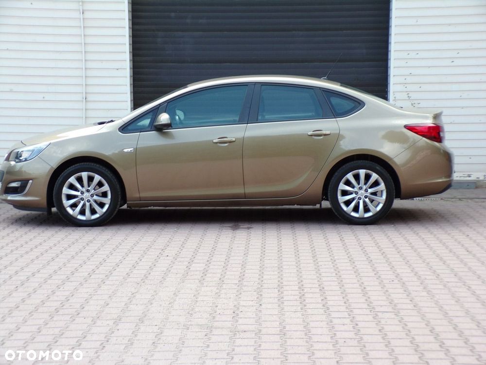 Opel Astra - 11