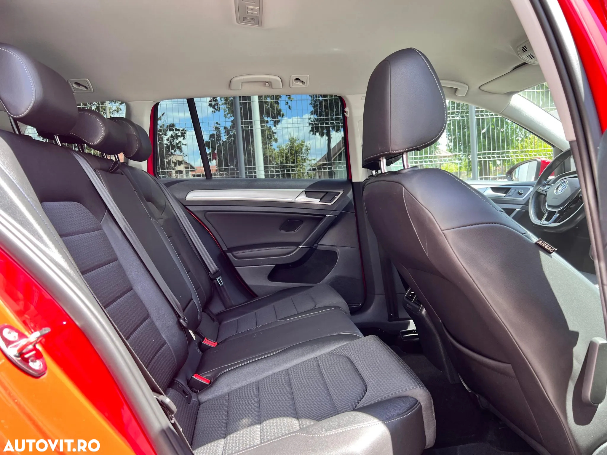 Volkswagen Golf - 12