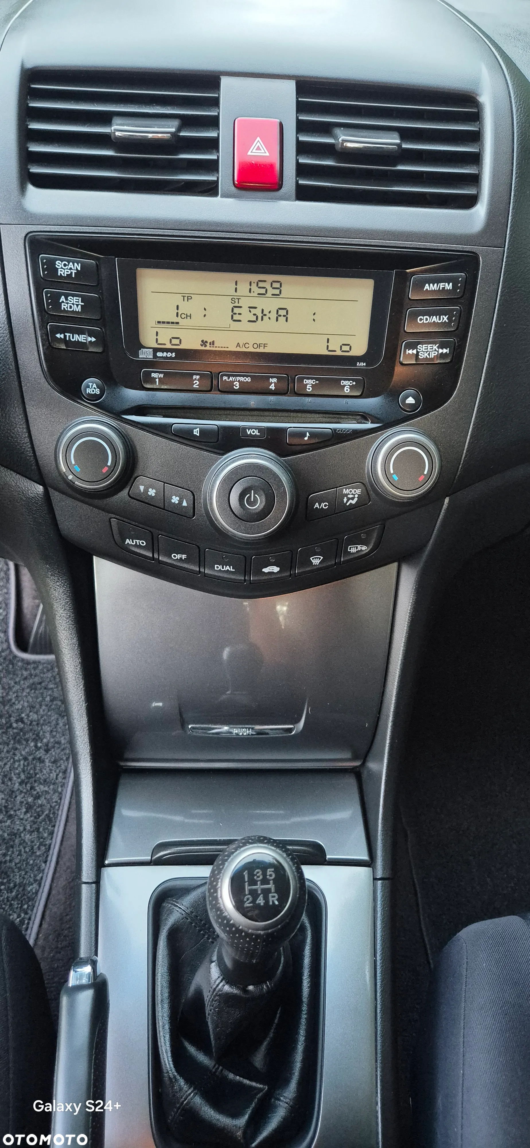 Honda Accord 2.0 Comfort - 13