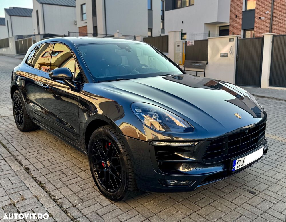 Porsche Macan GTS PDK - 1