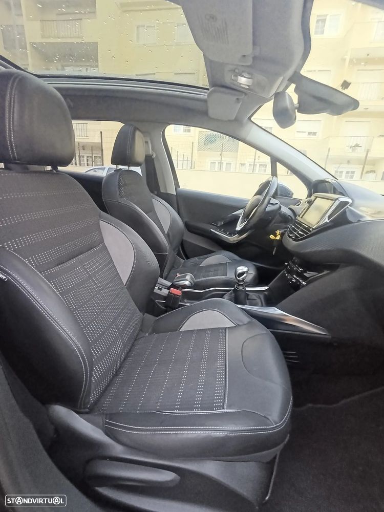 Peugeot 2008 1.6 BlueHDi Allure - 17