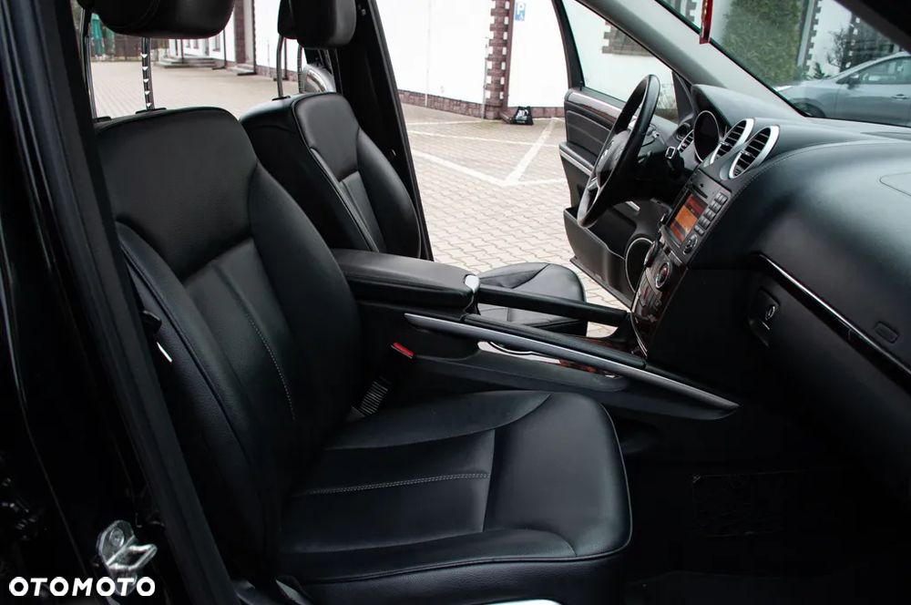 Mercedes-Benz GL 450 4Matic 7G-TRONIC - 22