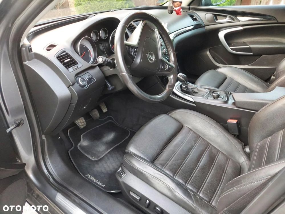 Opel Insignia 2.0 CDTI Sports Tourer - 25