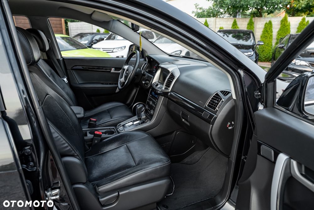 Chevrolet Captiva 2.4 LT+ - 25
