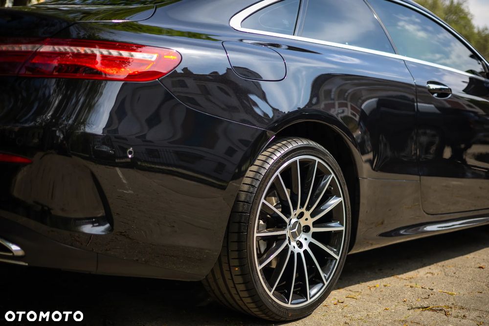 Mercedes-Benz Klasa E 220 d 4Matic 9G-TRONIC AMG Line - 15