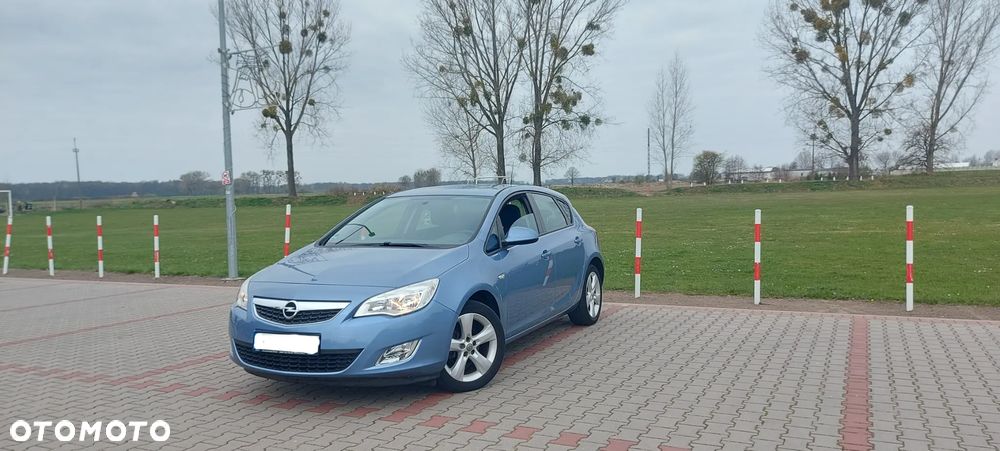 Opel Astra 1.4 Turbo Color Edition - 1
