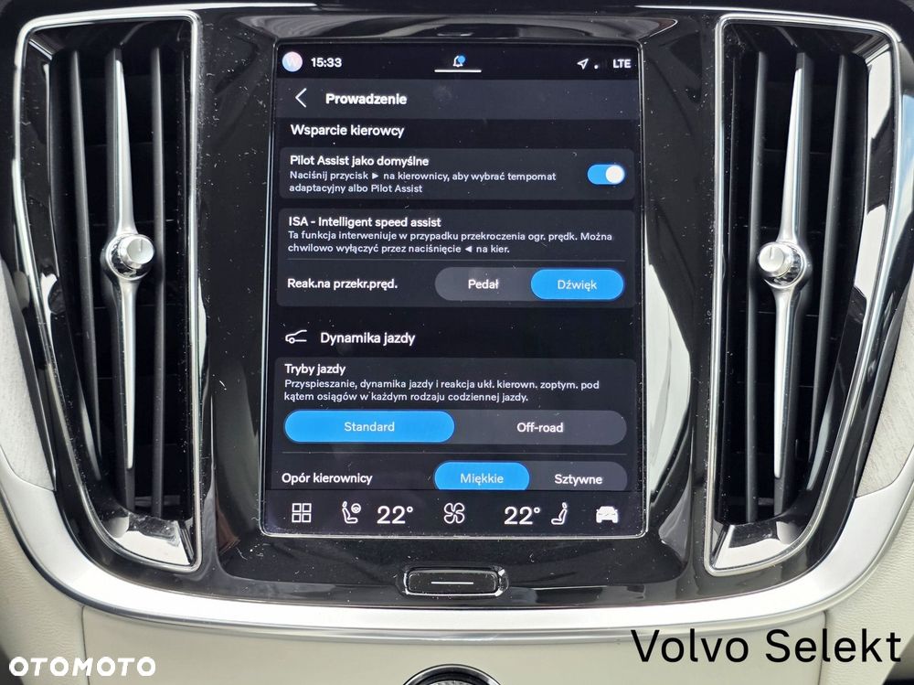 Volvo V60 Cross Country - 25