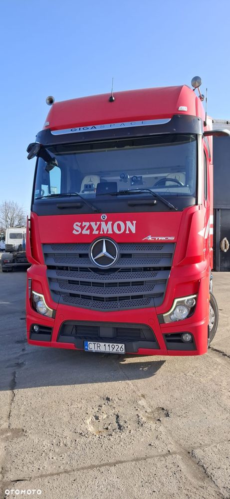 Mercedes-Benz ACTROS - 8