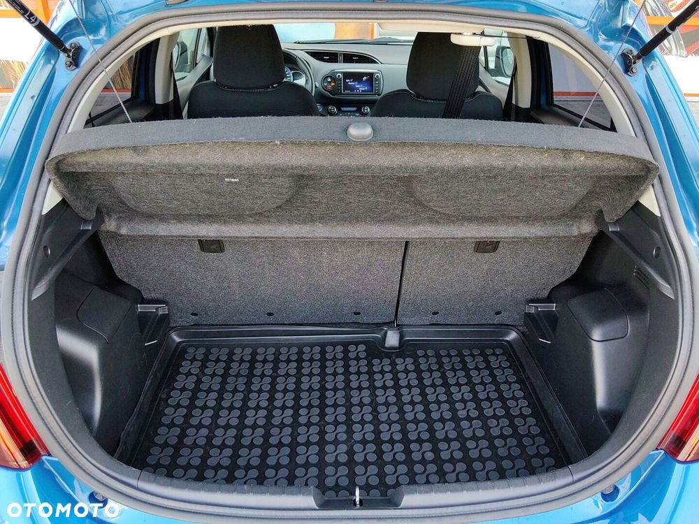 Toyota Yaris Hybrid 100 Premium - 28
