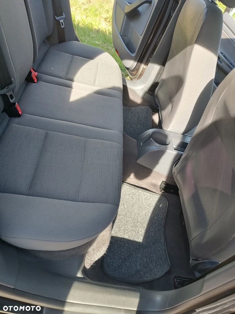 Volkswagen Golf - 17