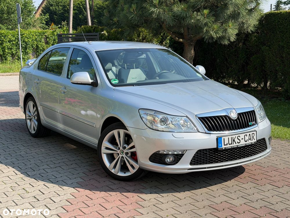 Skoda Octavia 2.0 TSI RS - 11