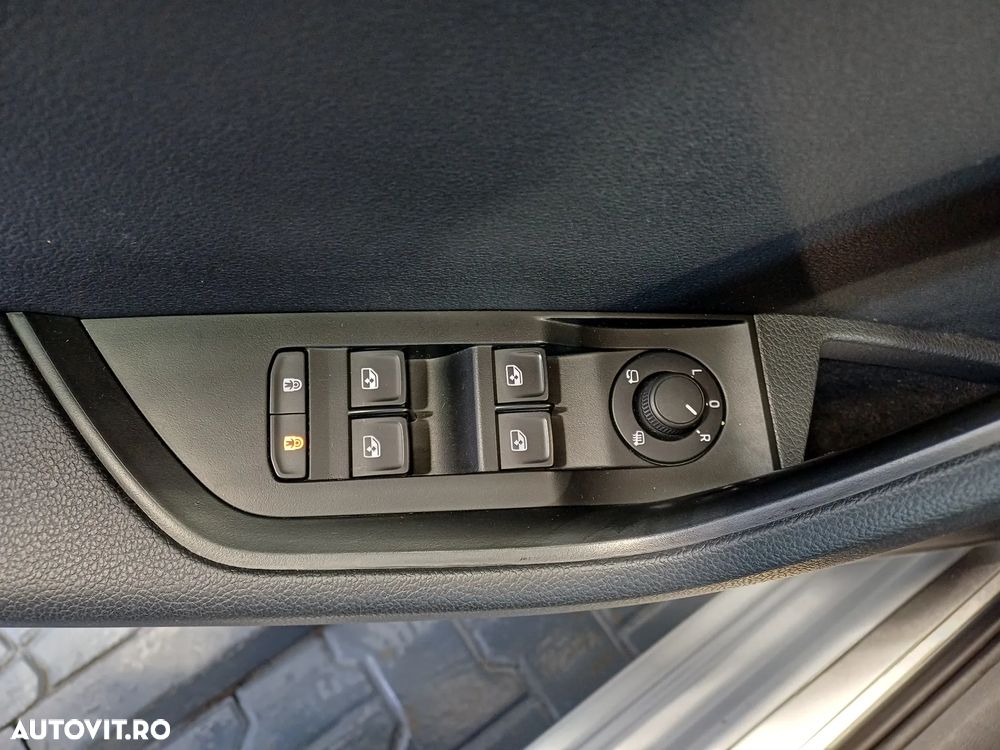 Skoda Superb 2.0 TDI DSG Ambition - 9