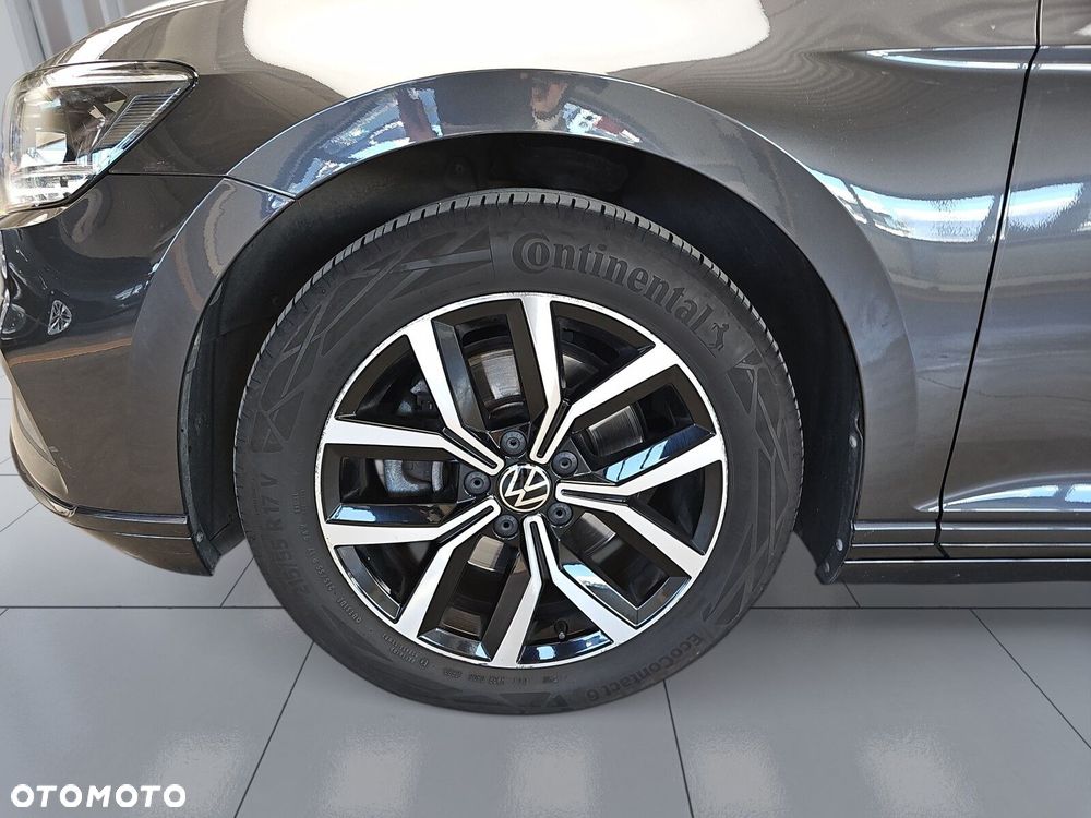 Volkswagen Passat - 35