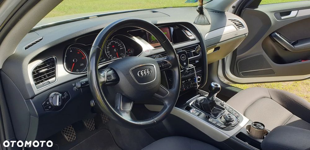 Audi A4 Avant - 11
