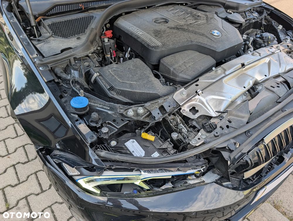 BMW Seria 3 318i Luxury Line - 26