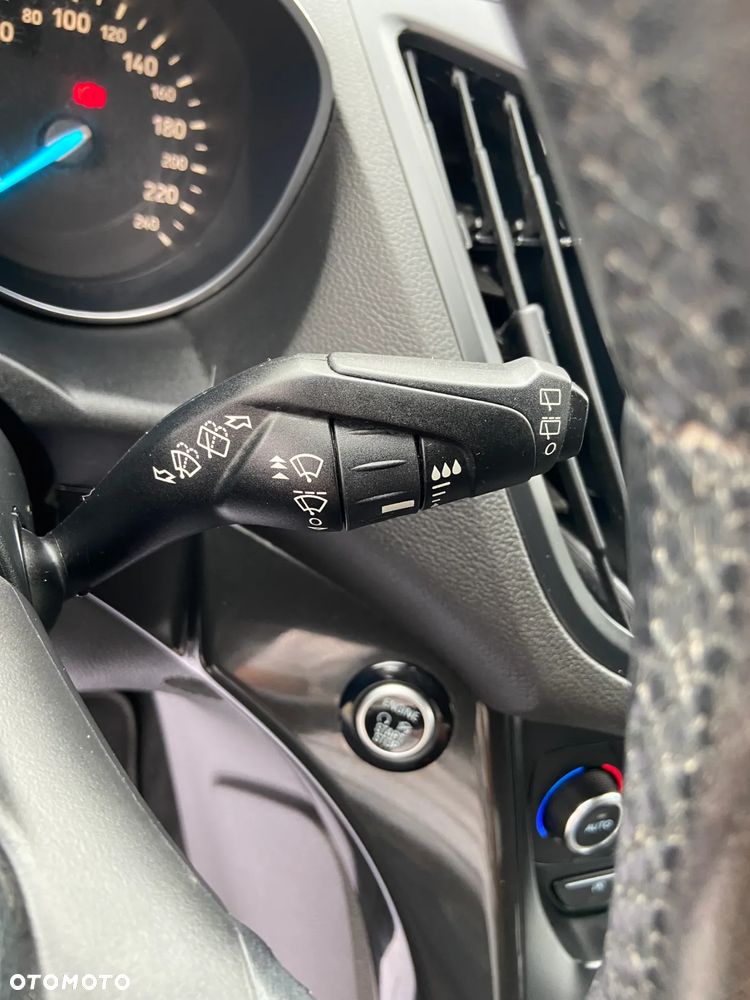 Ford Kuga 1.5 EcoBoost 2x4 SYNC - 17