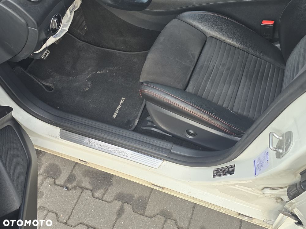 Mercedes-Benz CLA 180 AMG Line - 33