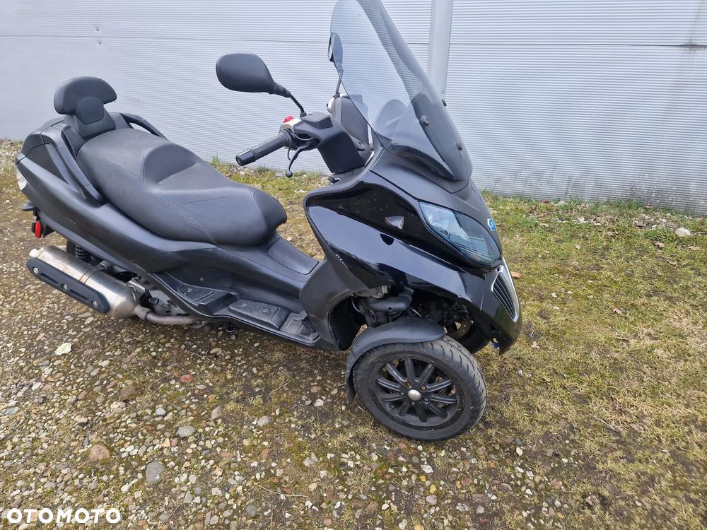 Piaggio MP-3 - 2