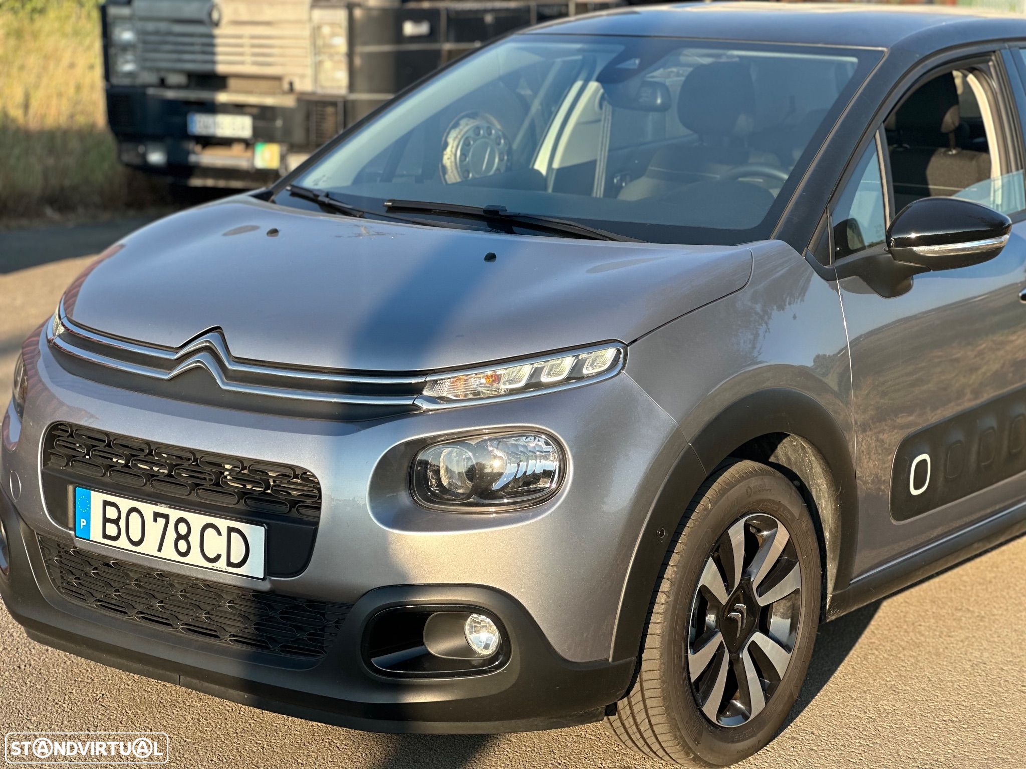 Citroën C3 1.2 PureTech Shine - 2