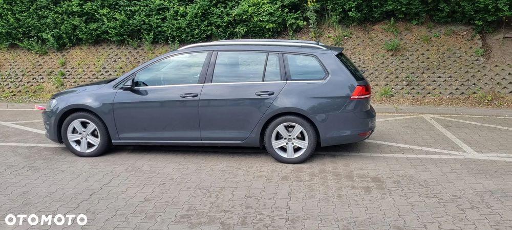 Volkswagen Golf - 6