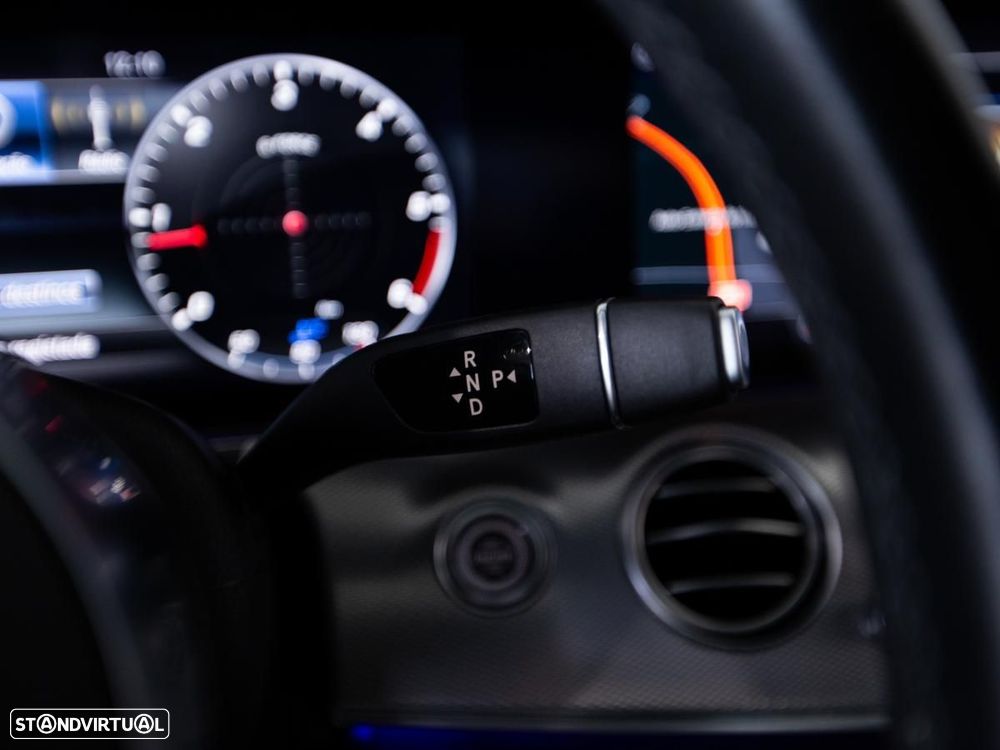 Mercedes-Benz E 220 d AMG - 16