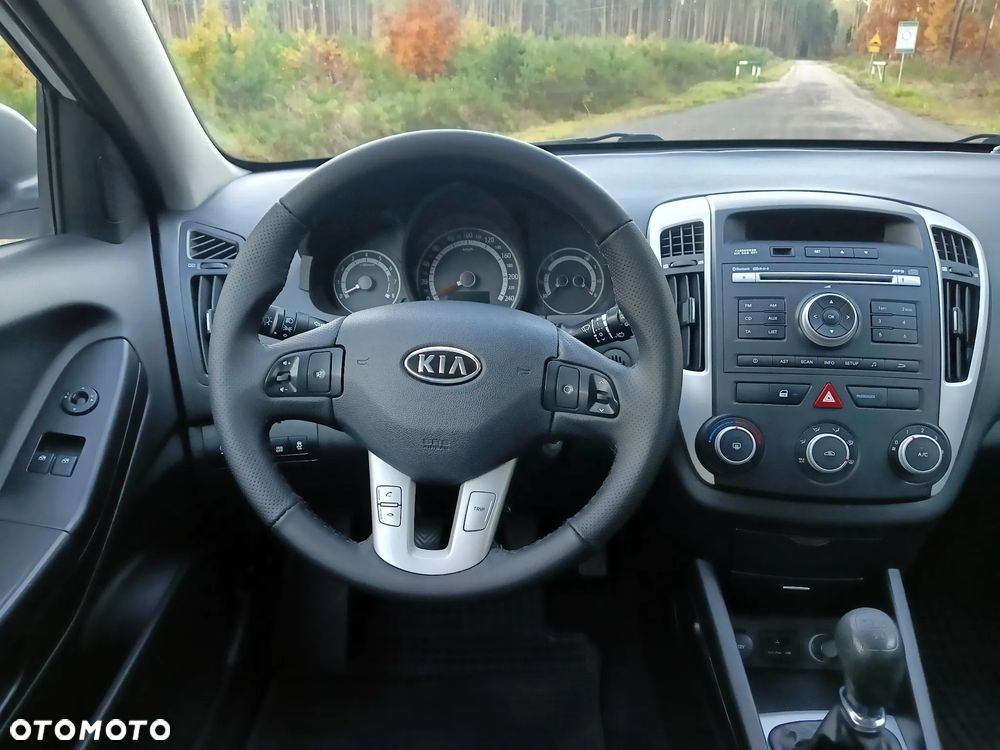 Kia ProCeed - 8