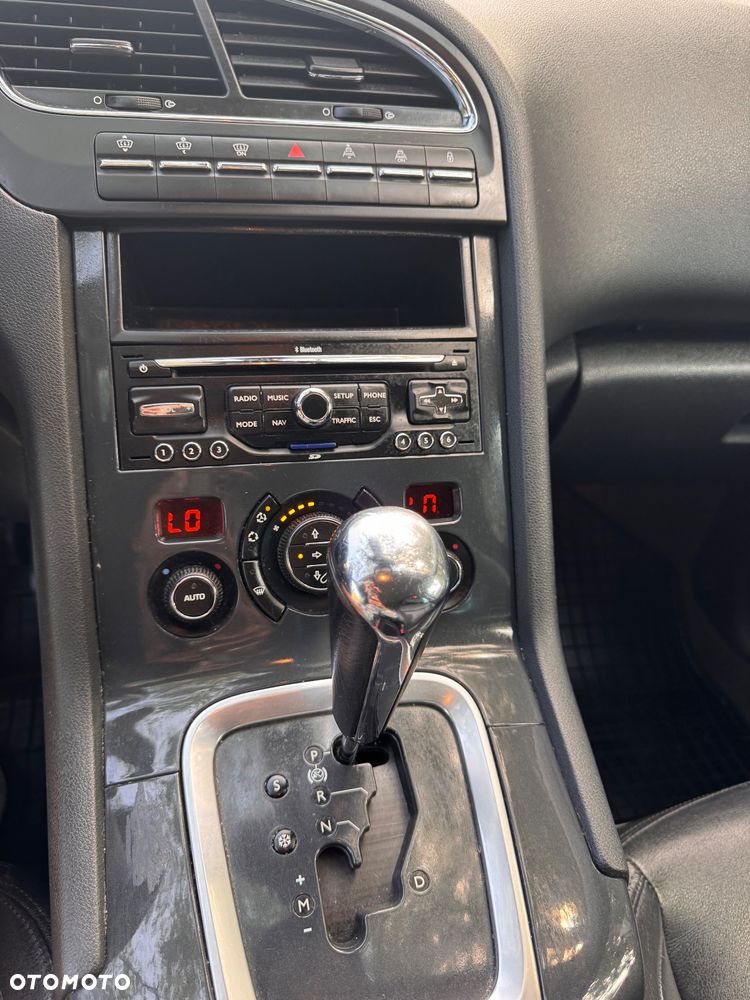 Peugeot 5008 2.0 HDi Allure 7os - 27