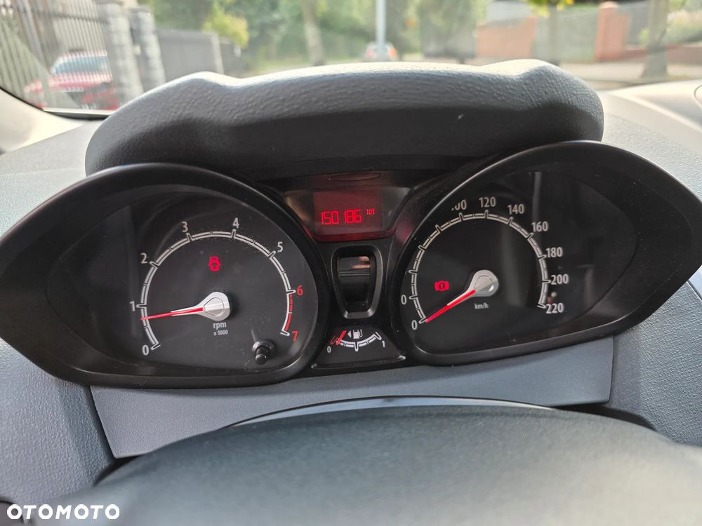 Ford Fiesta - 21