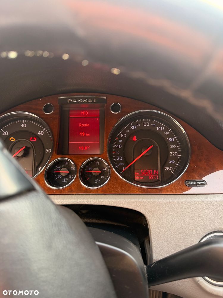 Volkswagen Passat - 6