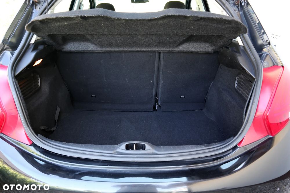 Peugeot 208 1.6 e-HDi Active STT - 11