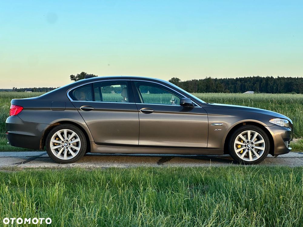 BMW Seria 5 525d xDrive - 19