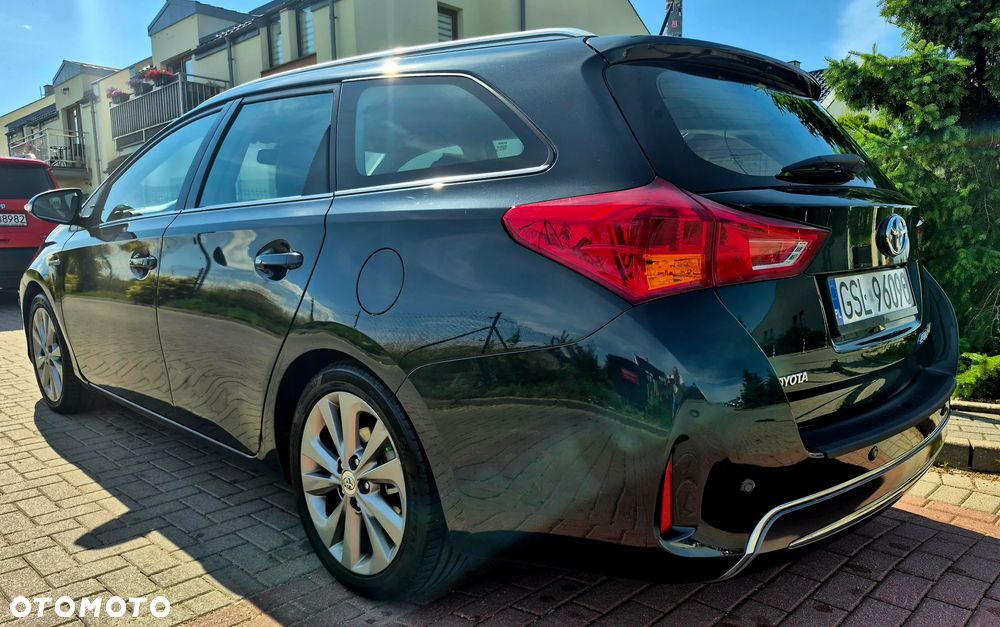 Toyota Auris - 10