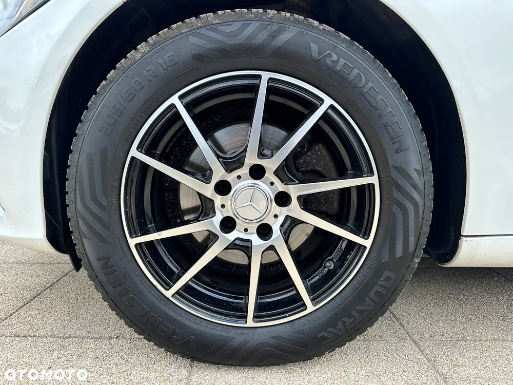 Mercedes-Benz Klasa C 180 (BlueTEC) d T 7G-TRONIC Avantgarde - 21