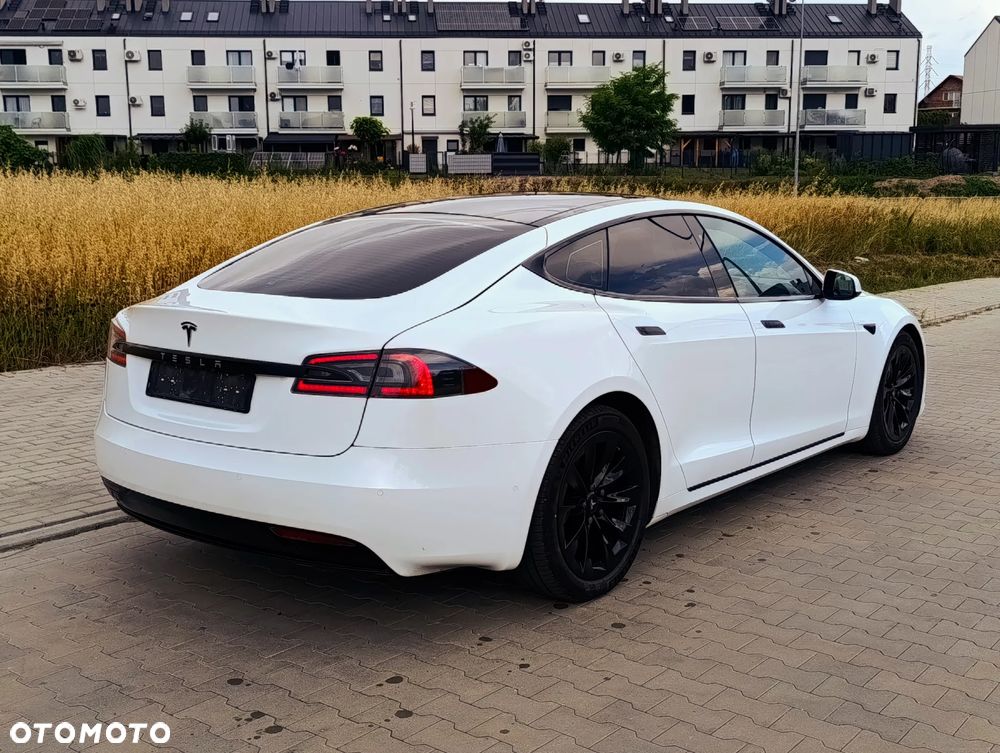 Tesla Model S Long Range Plus - 9