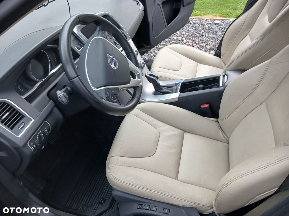 Volvo XC 60 - 22