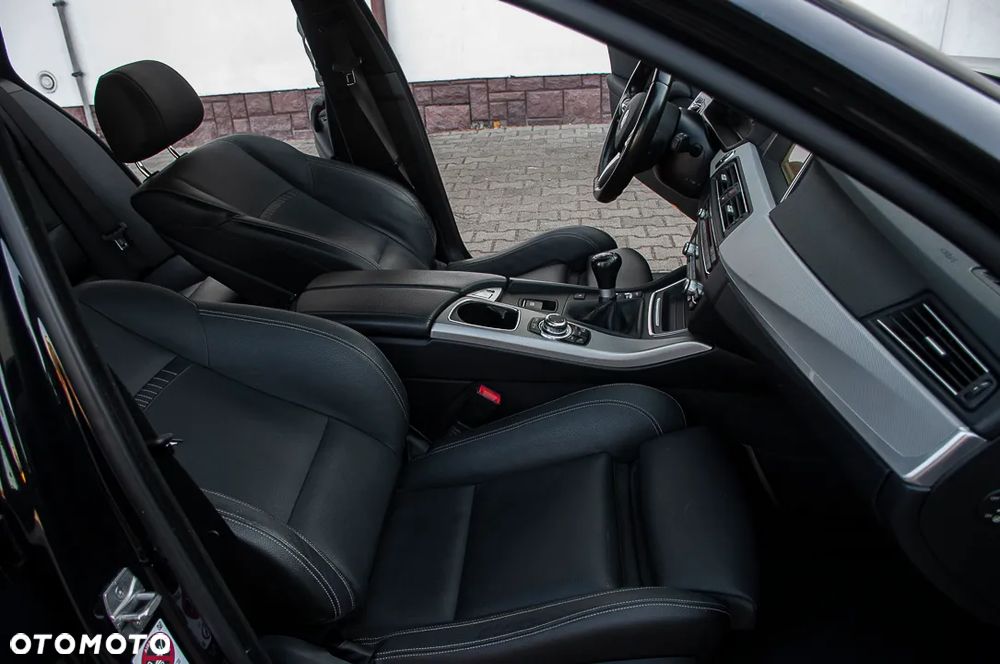BMW Seria 5 520d Sport Line - 20