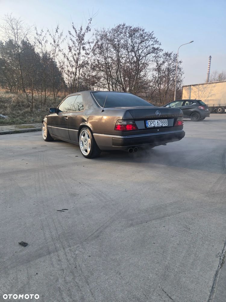 Mercedes-Benz W124 (1984-1993) - 6