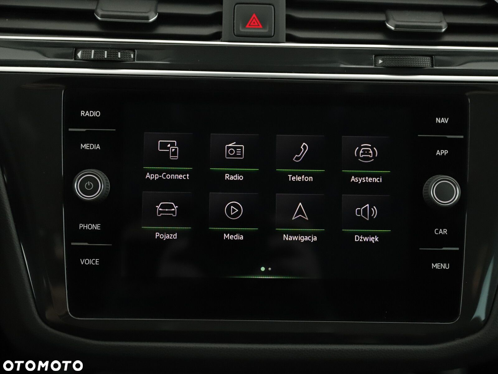 Volkswagen Tiguan - 13