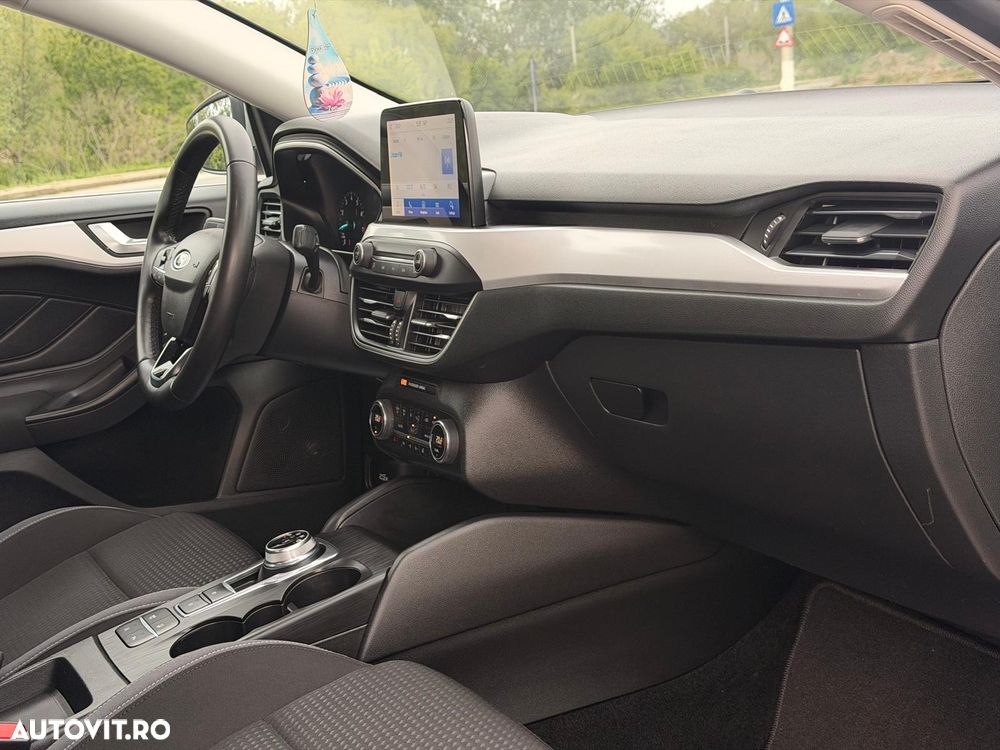 Ford Focus 1.0 EcoBoost Titanium - 22