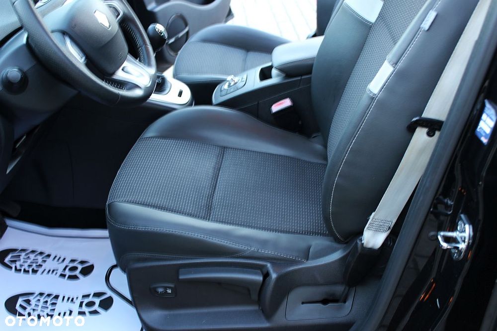 Renault Grand Scenic TCe 130 Bose Edition - 25